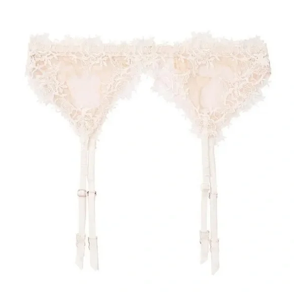 Victorias Secret White Crochet Lace Garter Belt & Panty Lingerie Set - Picture 4 of 6